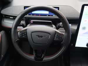 Ford Mustang Mach-E 2021 — miniatura 3