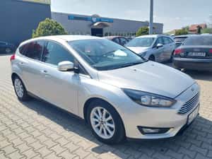 Ford Focus 2017 cu dotări premium — miniatura 1