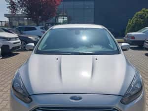 Ford Focus 2017 cu dotări premium — miniatura 5