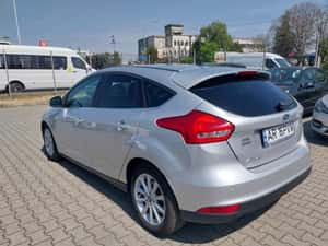 Ford Focus 2017 cu dotări premium — miniatura 6