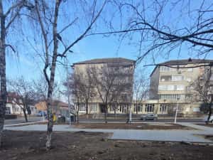 Apartament 2 camere decomandat-zona Spitalul Judetean-126.700 euro neg — miniatura 5