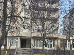 Apartament 2 camere decomandat-zona Spitalul Judetean-126.700 euro neg — miniatura 6