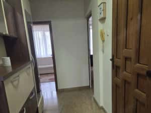 Apartament 2 camere decomandat-zona Spitalul Judetean-126.700 euro neg — miniatura 10