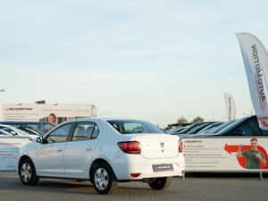 Dacia Logan 1.5 dCi, 61.933 km, 2020, alb — miniatura 4