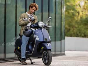 Vespa GTS 300 Super Tech — miniatura 6