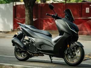 Scuter ABS + TCS Zontes D125, 15 CP cel mai puternic, Rate ! Permis B.