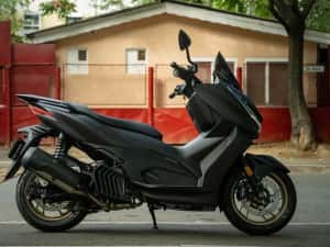 Scuter ABS + TCS Zontes D125, 15 CP cel mai puternic, Rate ! Permis B. — miniatura 9