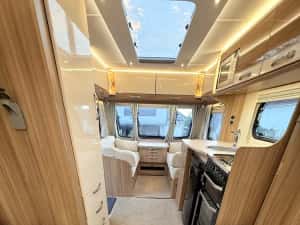 Lunar Clubman 2017 , varf de gama , Alde, Alko Atc , cort , motor mover , panou solar ! — miniatura 3