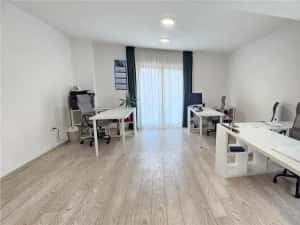 Spatiu servicii 35 mp Str. Gh. Doja zona KFC etaj 1 + parcare,