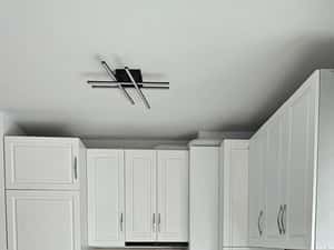 Apartament cu balcon, lift și beci, aproape de facilități — miniatura 3