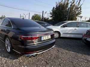 Audi S8 Automată 571 HP Benzină — miniatura 5