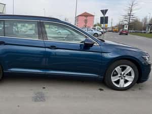Volkswagen Passat Variant 2020 165.000 km — miniatura 4