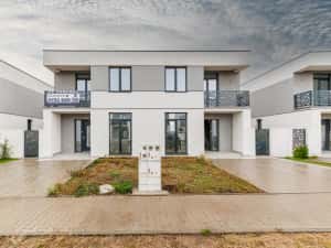 Duplex 5 camere, grădină, 3 băi | RPC Village-Mehala | 10 min. de centru