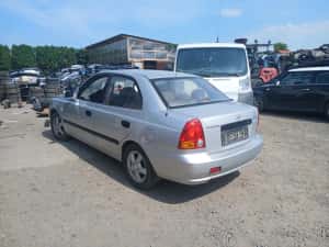Dezmembrez Piese Hyundai Accent din 2005 — miniatura 2
