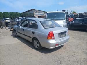 Dezmembrez Piese Hyundai Accent din 2005 — miniatura 4