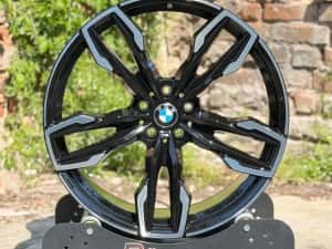 Jante BMW R20 Model M BMW G11 G12 G05 G06 G04 X3 X4 X5 X6 X7 Roti BMW G60 G70 Sport