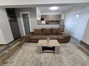 Inchiriez ap 2 cam, zona centrala- Intim! — miniatura 2