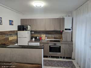 Inchiriez ap 2 cam, zona centrala- Intim! — miniatura 3