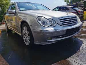 Dezmembrez mercedes c class w203 facelift/w203 320i/bara fata w203/far — miniatura 9