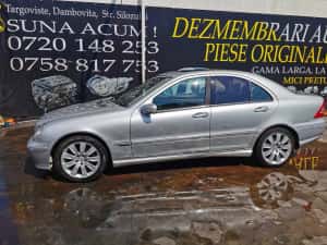 Dezmembrez mercedes c class w203 facelift/w203 320i/bara fata w203/far — miniatura 10