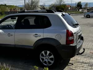 Hyundai tucson 4x4 — miniatura 4