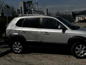 Hyundai tucson 4x4 — miniatura 8