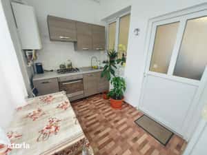 Garsonieră Victoria parter acces separat din exterior centrală pe gaz — miniatura 6