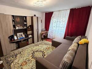 Vand apartament 3 camere Alba Iulia — miniatura 1