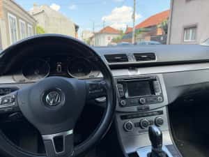 VW Passat 2.0 tdi DSG 2013 avariat lovit — miniatura 8