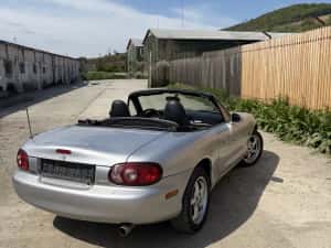 Mazda MX-5 Miata 1.6 — miniatura 3