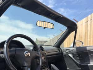 Mazda MX-5 Miata 1.6 — miniatura 9