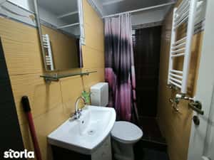 Garsoniera micuta, studenteasca la casa, zona Kaufland Marasti — miniatura 6