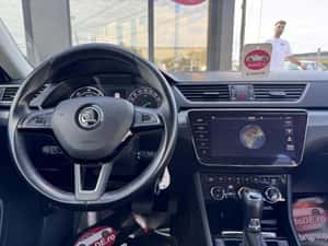 Skoda Superb Automată 120 HP Diesel — miniatura 2