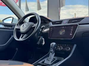 Skoda Superb Automată 120 HP Diesel — miniatura 3