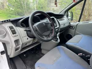 Renault trafic 8+1 locuri an fab 2012 motor 2.0 dci — miniatura 6