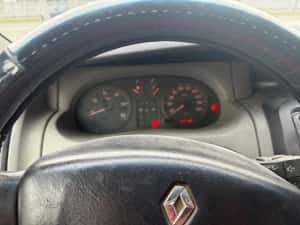 Renault Trafic II 1.9 — miniatura 5