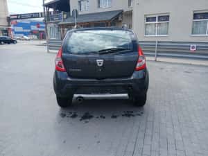 Dacia Sandero stepway 1.6 8 v  benzina  € 5 — miniatura 4