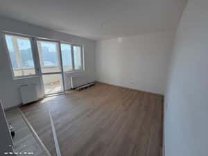 Apartament 3 camere, metrou Aparatorii Patriei
