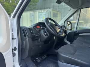 Peugeot Boxer 2022 km reali stare foarte buna — miniatura 8