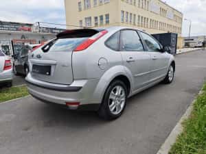 Ford Focus 2.0 TDCi - 2006 — miniatura 2