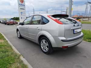 Ford Focus 2.0 TDCi - 2006 — miniatura 4