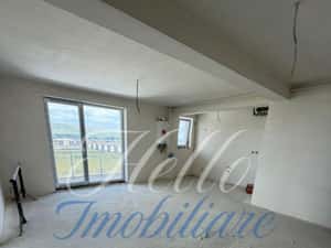 Apartament de vanzare semidecomandat ,2 camere 52 mp , zona Sesul de S — miniatura 3