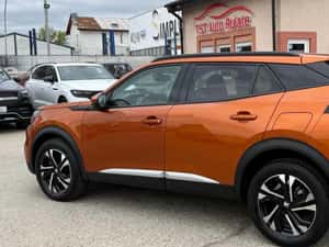 Peugeot 2008 SUV 2021, Diesel, 64.000 km — miniatura 5