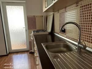 Bulevardul Unirii, bloc mixt, etaj 3, mobilata si utilata, 46 mp — miniatura 3