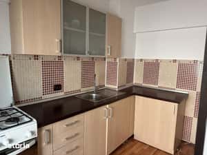 Bulevardul Unirii, bloc mixt, etaj 3, mobilata si utilata, 46 mp — miniatura 6