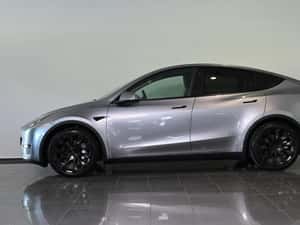 Tesla Model Y SUV 514 cp, 41.757 km, Second-hand — miniatura 3