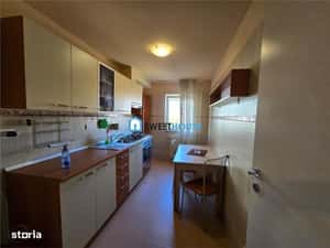 Apartament cu trei camere zona centrala — miniatura 5