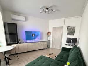 Apartament 2 camere, Regie