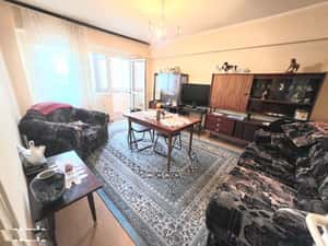 Apartament 4 camere Progresu Etaj 1 — miniatura 1
