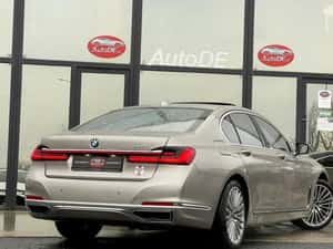 BMW 745e Plug-In Hibrid — miniatura 4